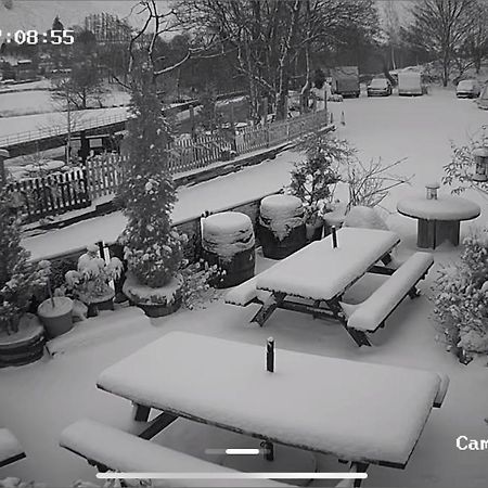 The White Lion Inn Penrith Bagian luar foto