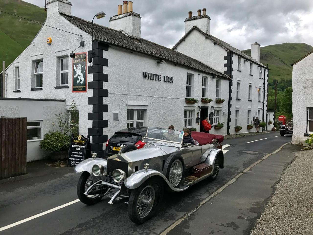 The White Lion Inn Penrith Bagian luar foto
